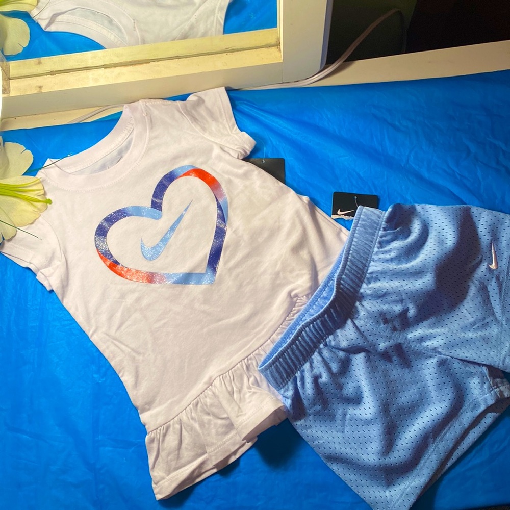 Nike blouse & short set